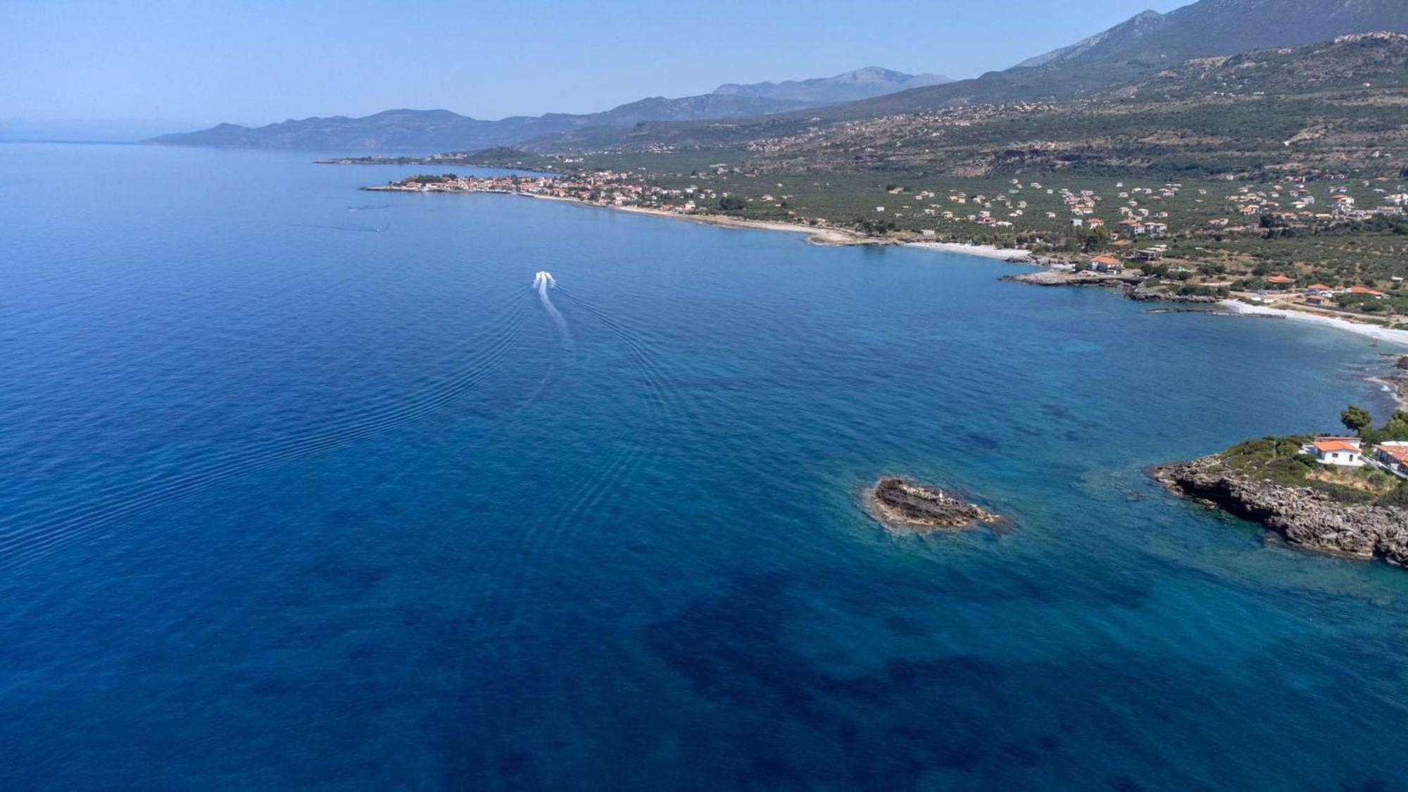 Mani Suites Agios Nikolaos  Esterno foto
